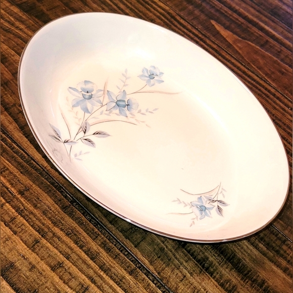 Super Diamond China | White With Blue Floral Design & Silver Rim | 39 Pieces - Picture 7 of 12